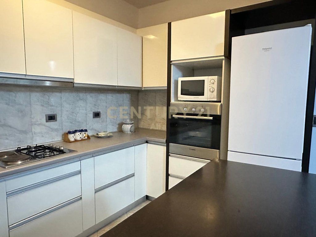 FOR RENT, APARTMENT 2+1+2, ELBASAN STREET 890 € /Month Total Area 115m2