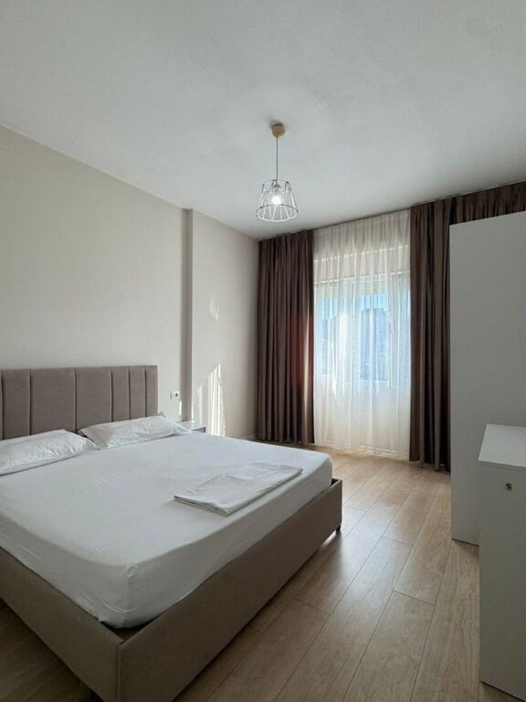 Apartament me qira 2+1+2 te Rruga Kosovareve