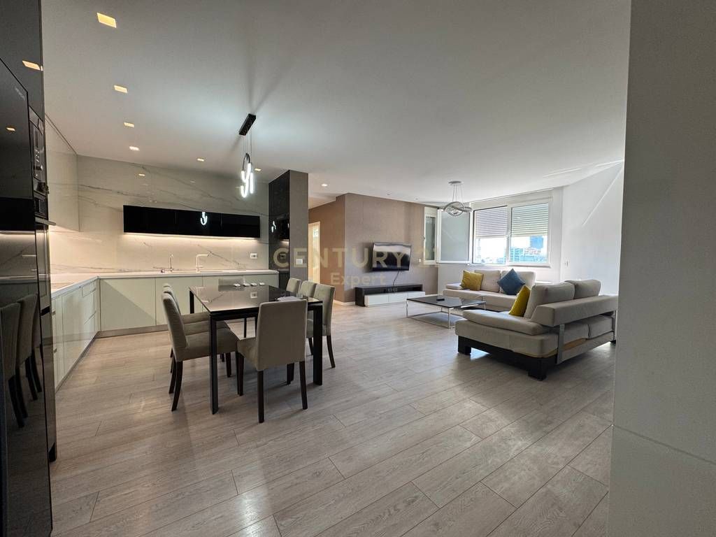 JEPET ME QIRA APARTAMENT 2+1+2 PRANE SHKOLLES SE BALETIT