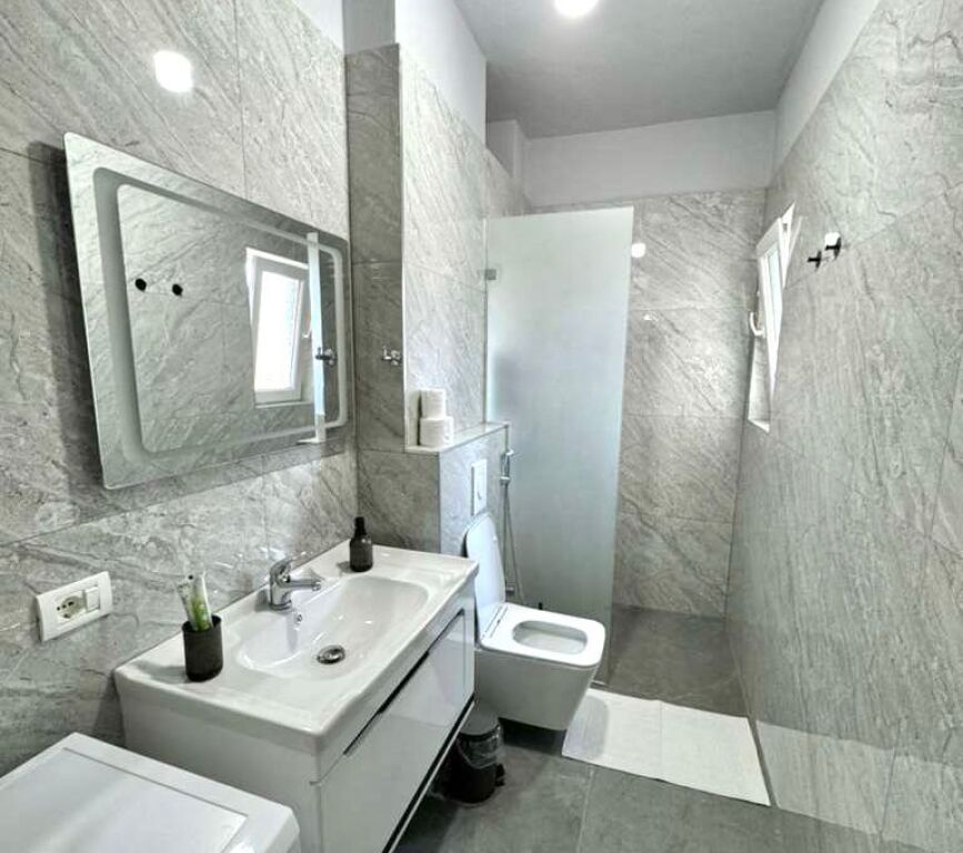 Jepet me Qera: 2+1📍Don Bosko (Prane Shkolles Vace Zela) - Kt.2 - 60.000 Lek - Pllt.2010 - Sp.90m² || 100% e Re dhe sapo Investuar✨