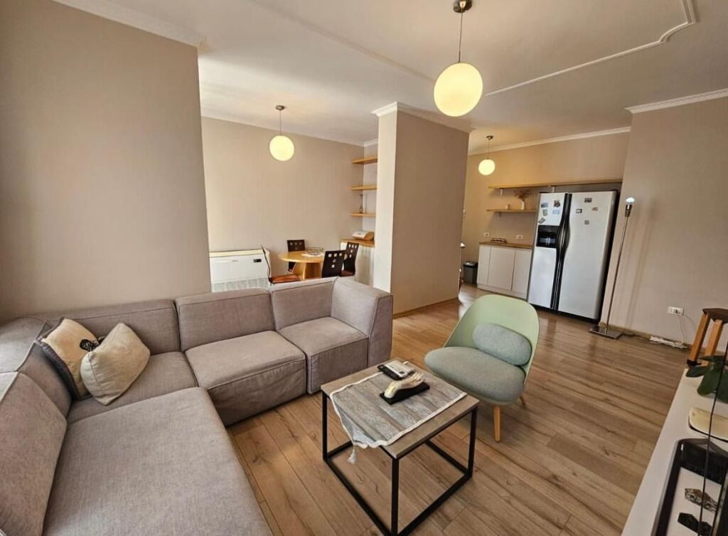 Apartament 2+1 per qira , Liqeni Artificial