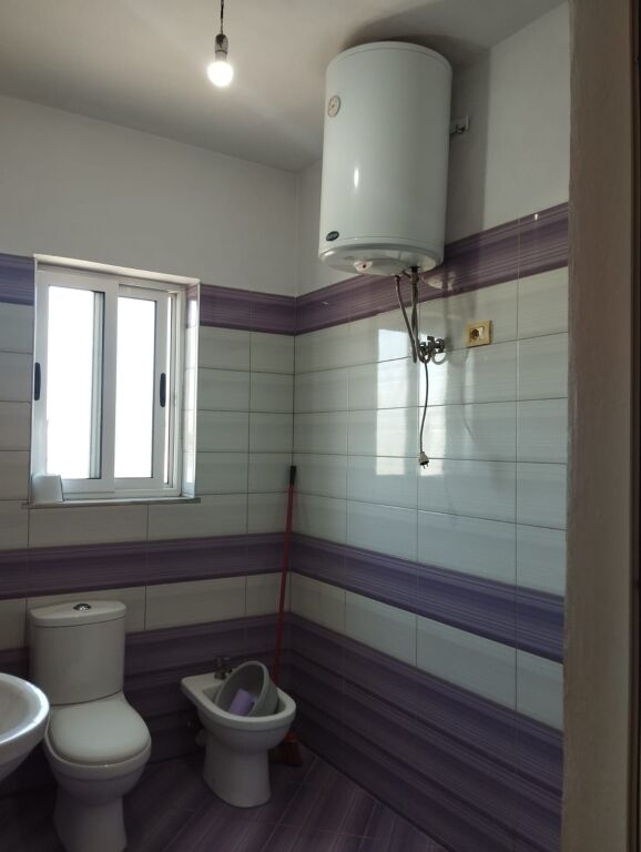 Jepet me qera Shtepi private 1+1 350 Mije leke