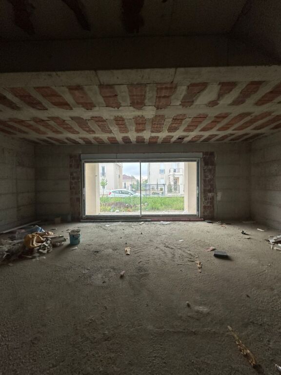 Collina Verde Shitet Super Vile me standarte europiane