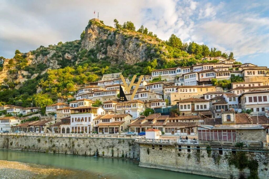 SHITET SHTEPI PRIVATE 2-KATESHE TE PORTA E PASHAIT, BERAT 390.000 EURO