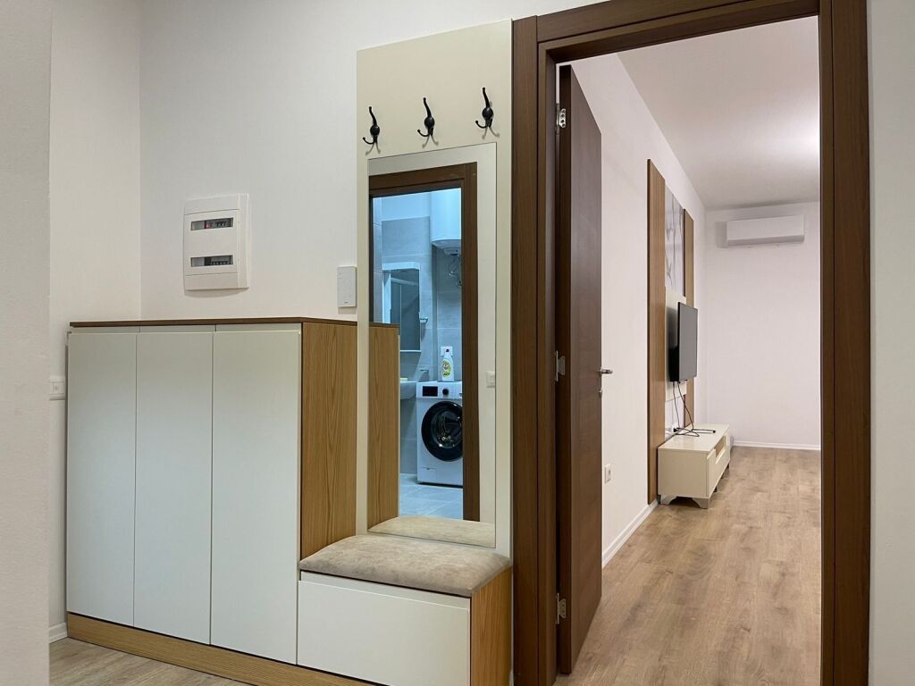 Apartament 2+1+2 per qera Farmacia 10!
