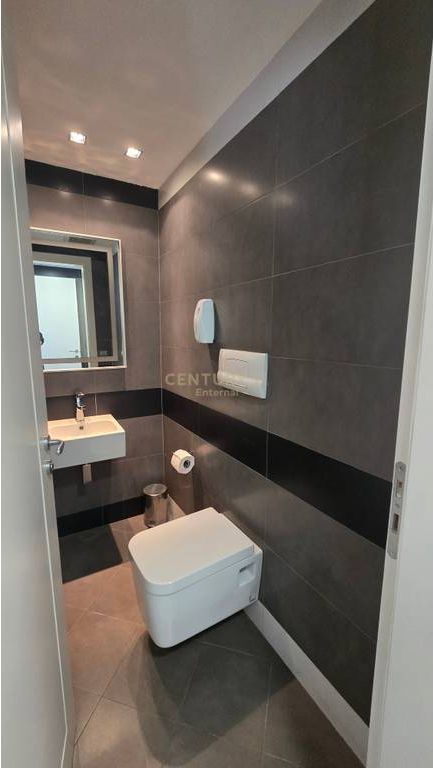 JEPET ME QIRA ZYRE NE BLLOK