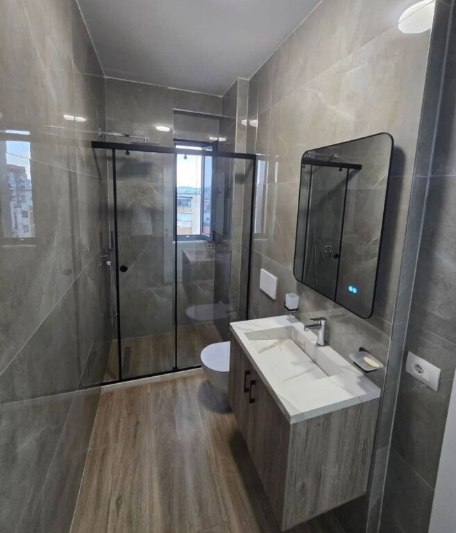 🏡 Shitet Apartament 2+1+2 + Garderobë – Rezidenca Erli, Tiranë ✨