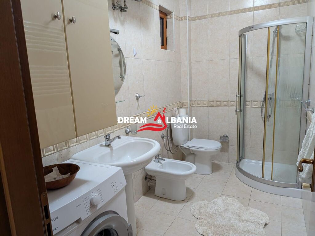 Jepet me Qera Apartament  1+1 tek Rruga e Elbasanit, pranë Shkollës së Baletit ( ID 4211819 )