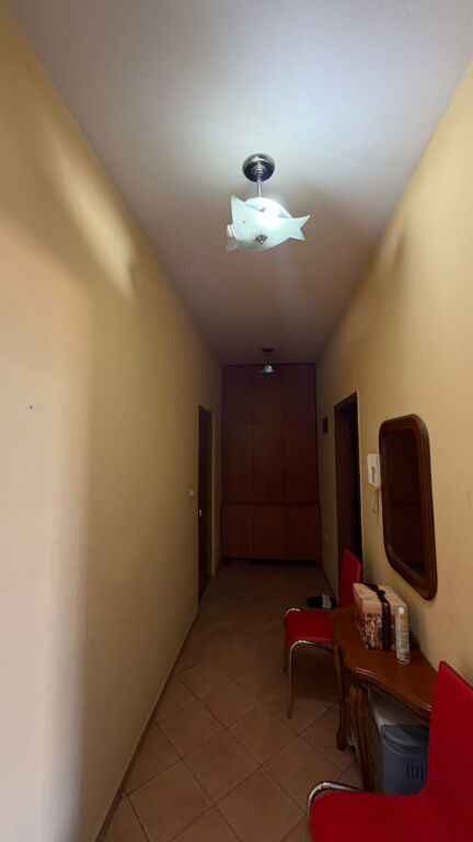 Komuna e Parisit_Shitet Apartament 1+1