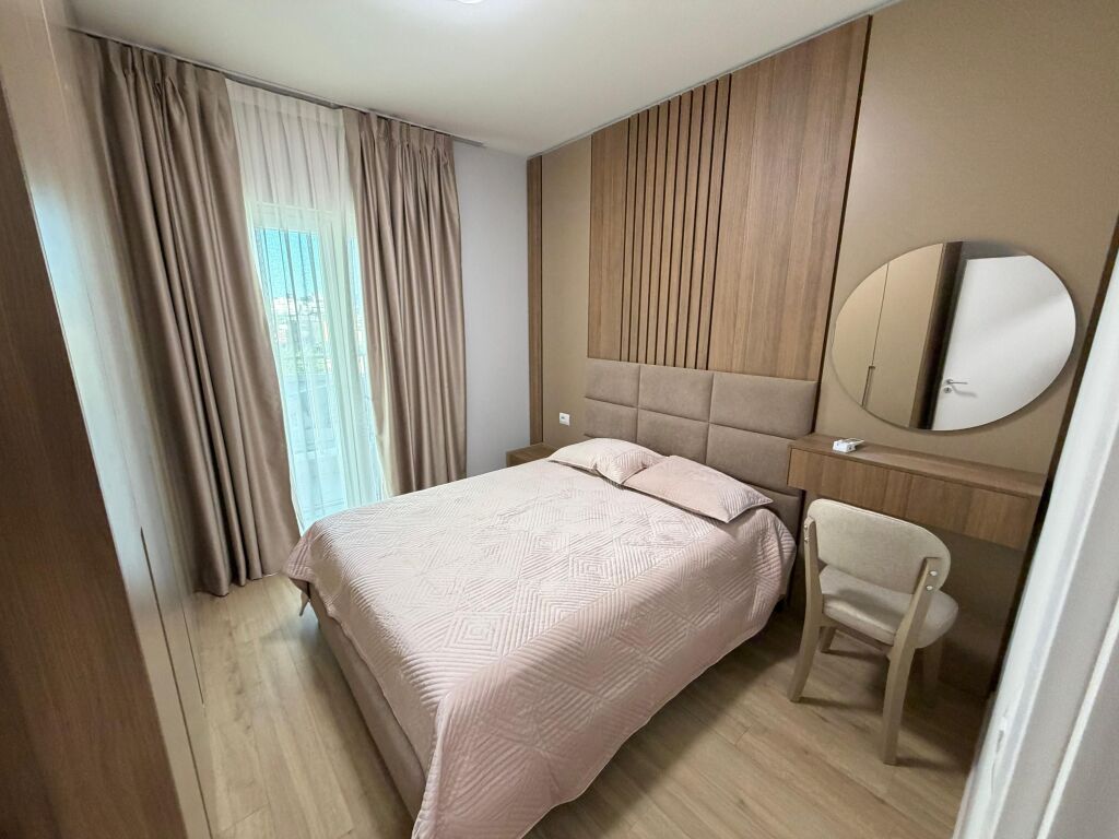 🏡 Super apartment 1+1 for rent 📍 Zogu i Zi, Tirana  🏢 New complex, 7th floor, with 2 elevators 🛋️ Everything new and invested with quality 🆕 Never inhabited before 🌳 Open view from the park  ✨ Modern, comfortable apartment ready for living  💶 Price: 70,000 lek/month