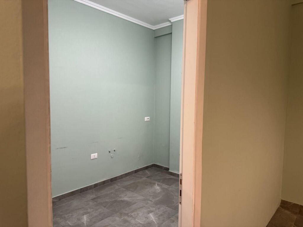 Rent | Ambjent Biznesi | Farmacia 10 | 500 €/month