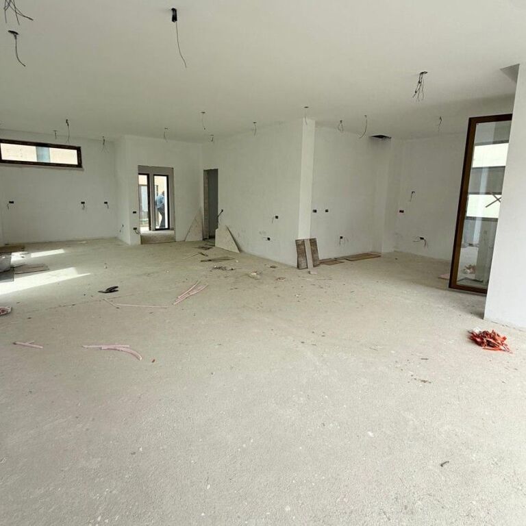 🏡✨ Vilë Individuale 3-Katëshe për Shitje – Pranë TEG ✨🏡