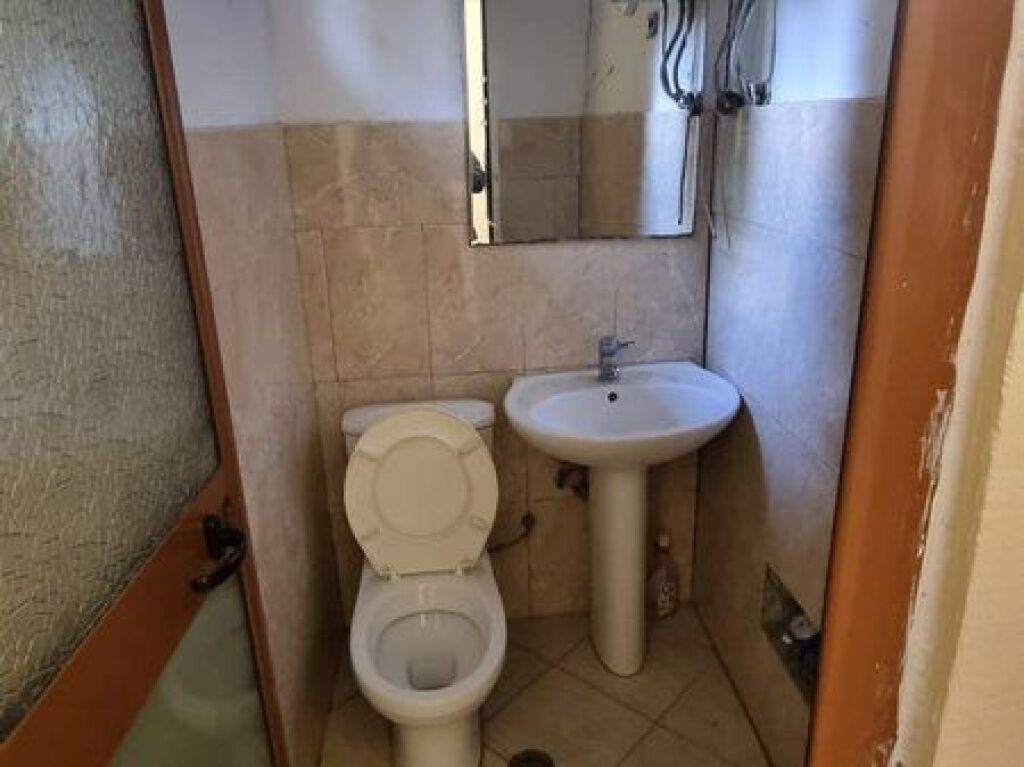 Qira, Ambient Biznesi, Ish Ekspozita, Tirane