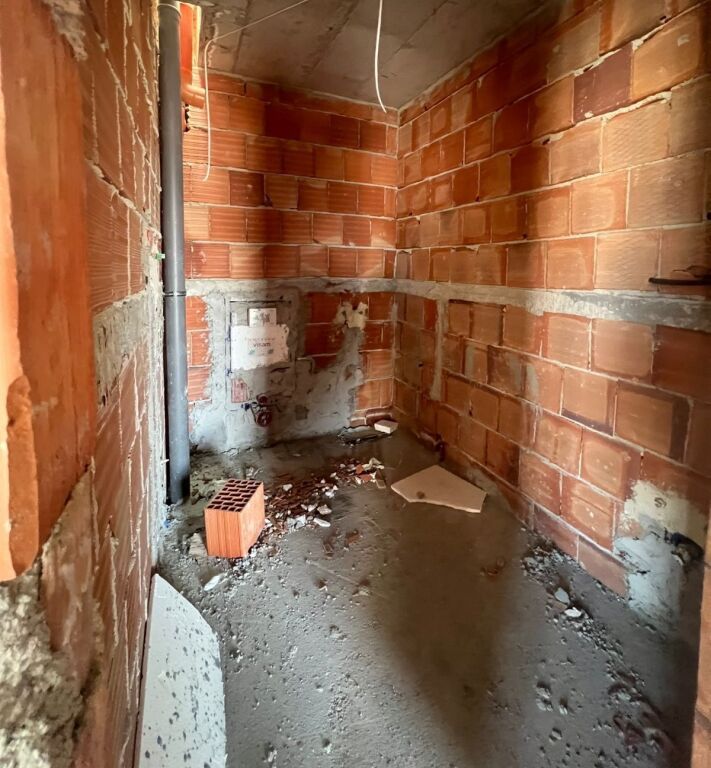 🏡 Shitet Apartament 1+1