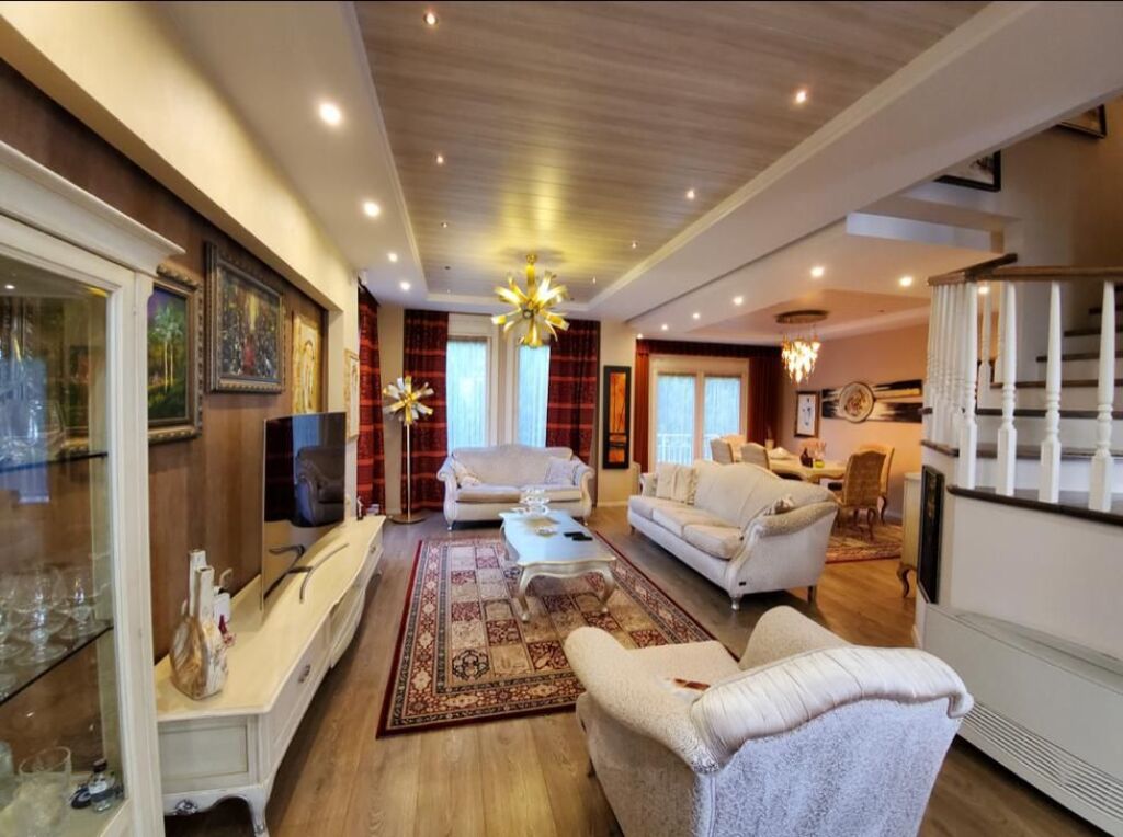 🏡Rezidenca “Akacia Hills”, shitet vilë luksoze 4-katshe, Tiranë!📍