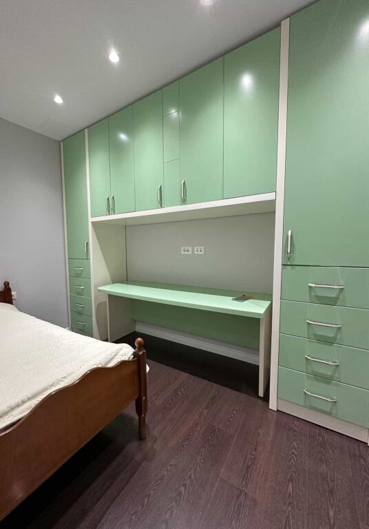 Kat vile me qera , yzberisht