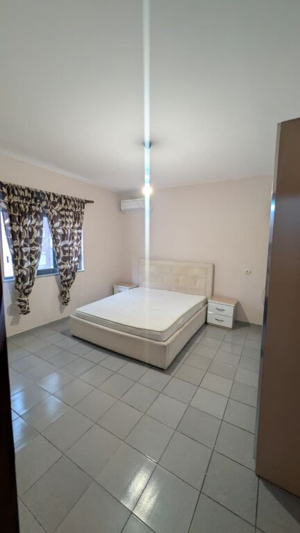 Jepet me Qera  Apartament 2+1+ Verande te Fresku, afer Furr Buke Melisa