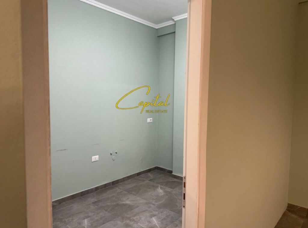 ZYRE ME QIRA 70 M2 KOMPLEKSI FARMACIA 10 50.000 LEKE