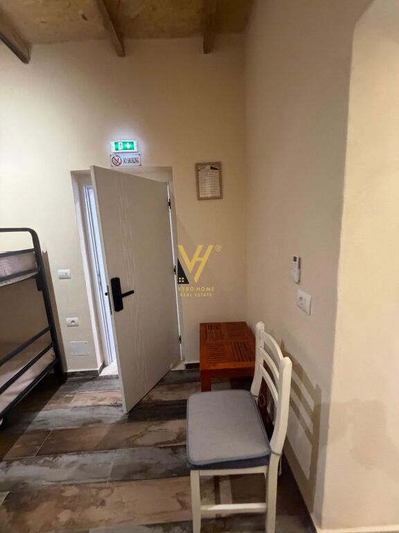 JEPET VILE TRE KATESHE ME QIRA NE MYSLYM SHYR 5.000 EURO