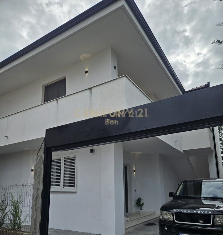 Vilë ( kati i pare ) Me Qira në Golem, Durrës !