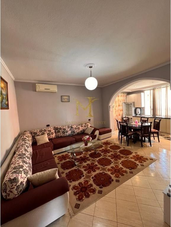 SHTEPI ME QERA 2+1 ISH KNETE