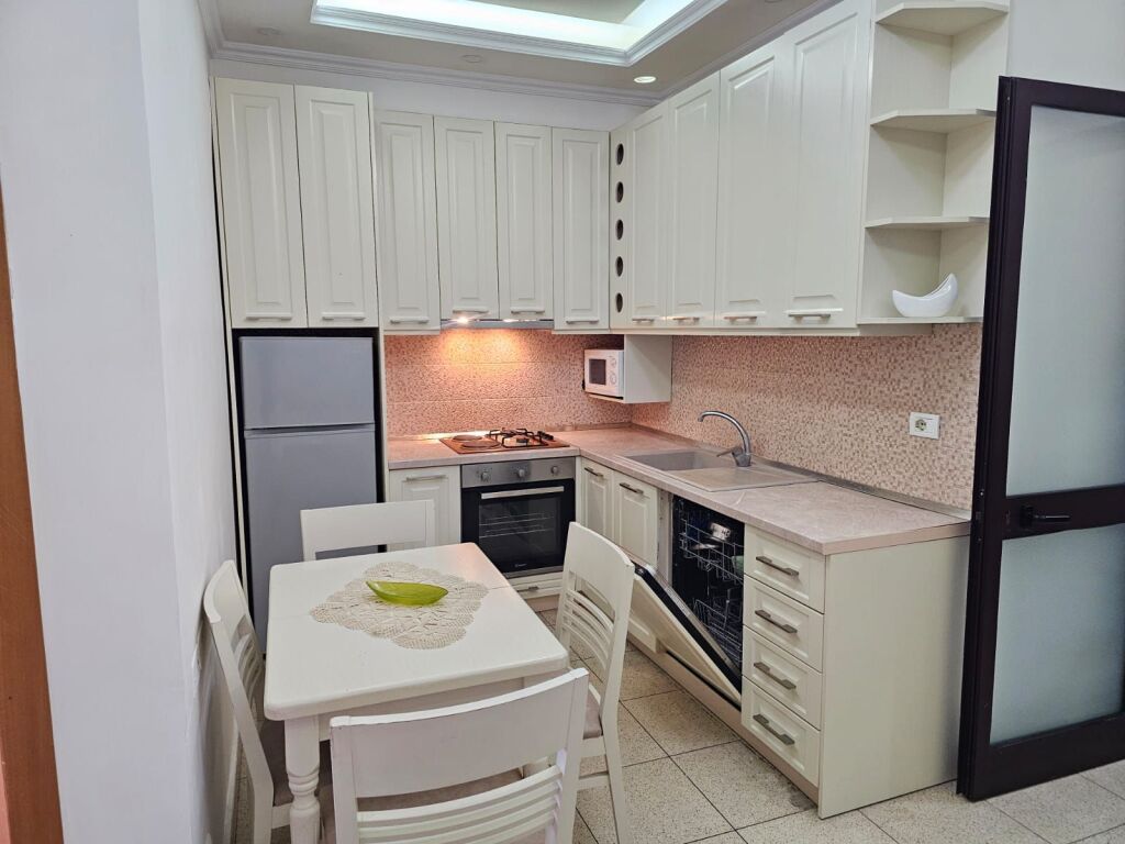 JEPET ME QERA APARTAMENT 1+1 GJYKATES, DURRËS