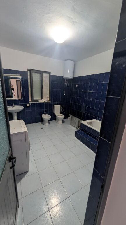 Jepet me Qera  Apartament 2+1+ Verande te Fresku, afer Furr Buke Melisa