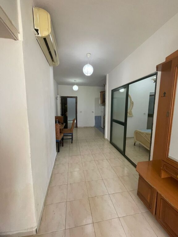 Apartament me qera