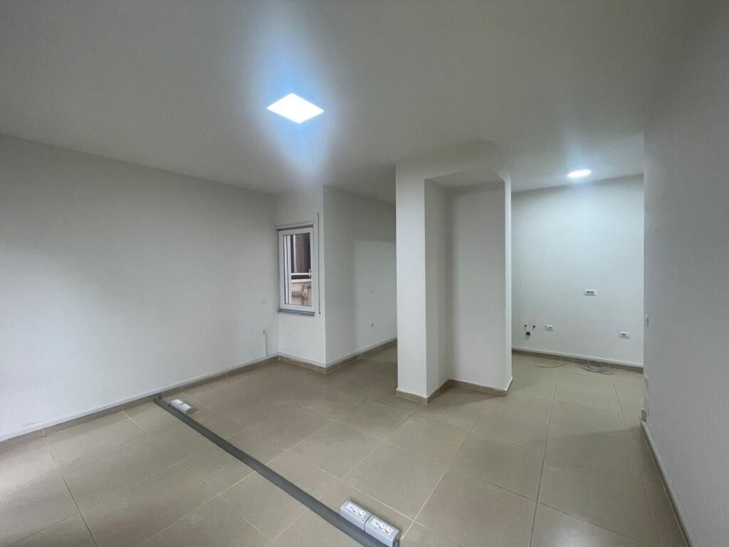 Apartament 2+1 bosh tek Rruga e Kosovareve