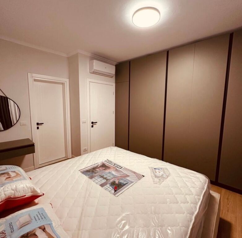 Apartament 2+1 per qira tek Colosseo tek Rruga e Durresit.