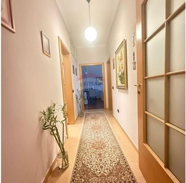 Apartament - Për Shitje
