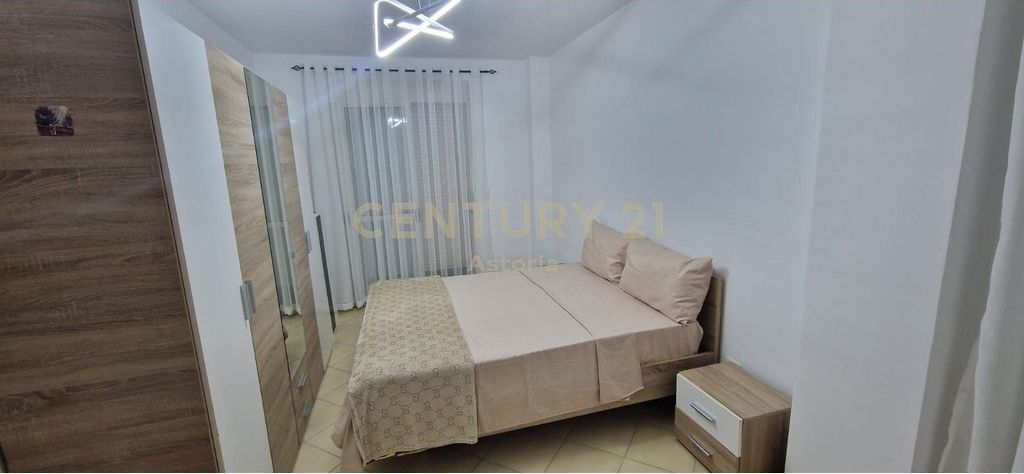 JEPET ME QIRA APARTAMENT 2+1 TEK RESTORANT KAPITEN MIR ZOTI