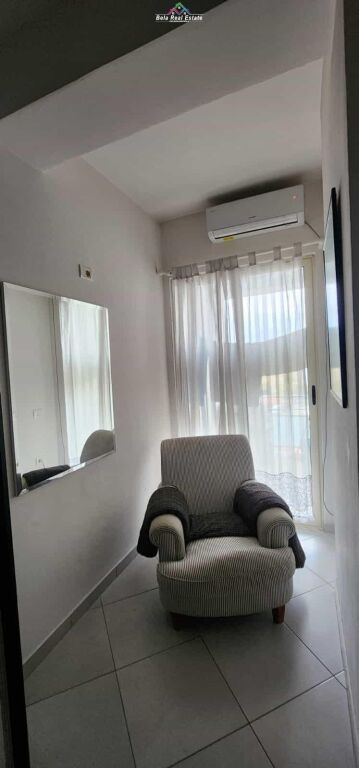 Apartament me qera 2+1 Tek Kompleksi Golden Park ( ID B2201616) Tirane