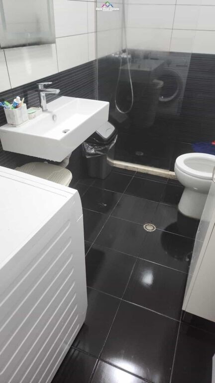 Apartament me qera 2+1 Tek Kompleksi Golden Park ( ID B2201616) Tirane