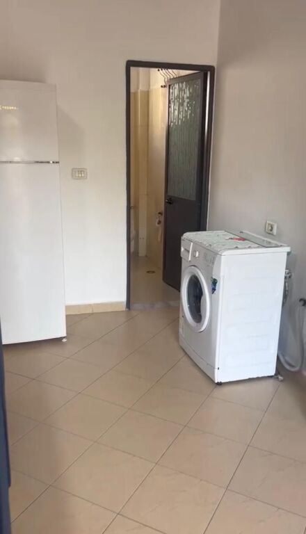 Appartamento in affitto 1+1 - 📍5 Maggio, via Lucie Miloti vicino alla scuola Tirana Jone 400 mila lek