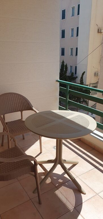 JEPET ME QERA APARTAMENT 2+1+2 NE STACIONIN E PARE TE PLAZHIT, DURRES