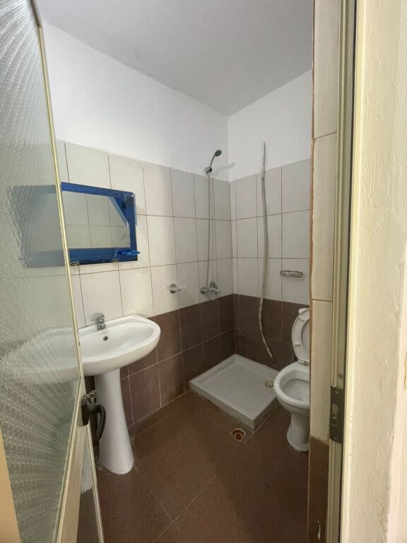 Apartament me qera