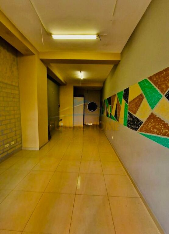 Qera, Ambient Biznesi,Unaza e Re