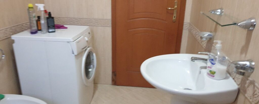 Affitto | Apartament 1 + 1 | Rruga Kongresi i Manastirit | 420 €/mese