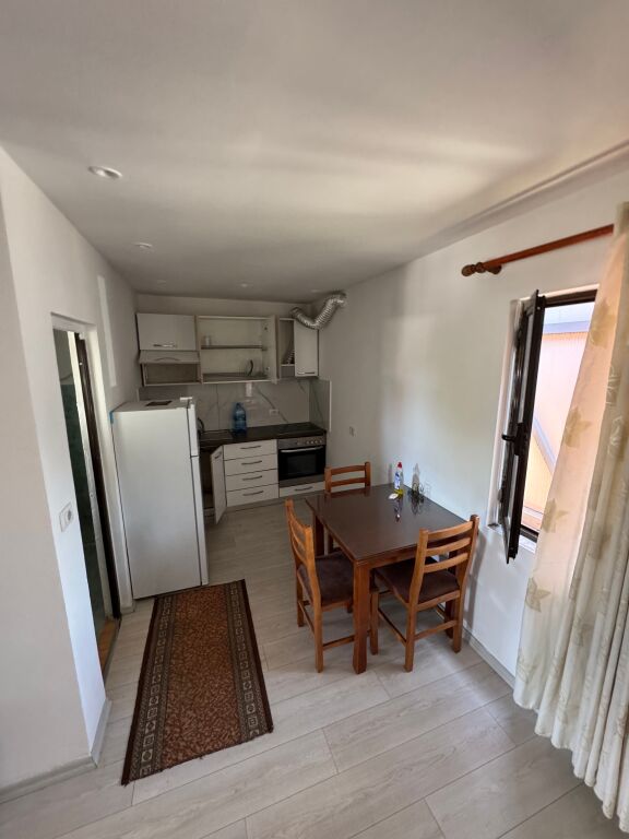 Jepet me qira 1+1 ne yzberisht