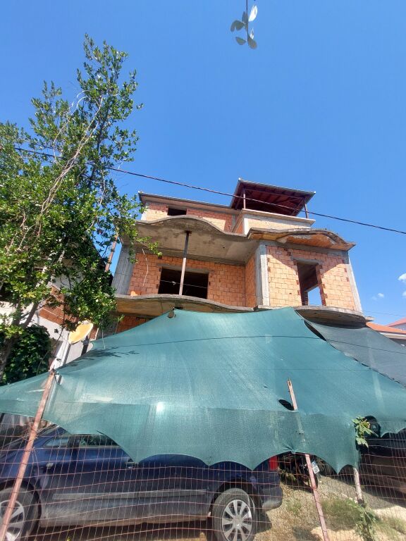 Shitet Godine 4 - kateshe