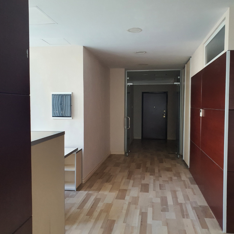 ZYRË PËR QIRA – Pami 📍 Tek Liqeni, pranë Kopshtit Zoologjik