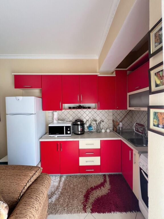 🌊 Appartamento 1+1 in affitto a lungo termine – Lungomare, Vlora