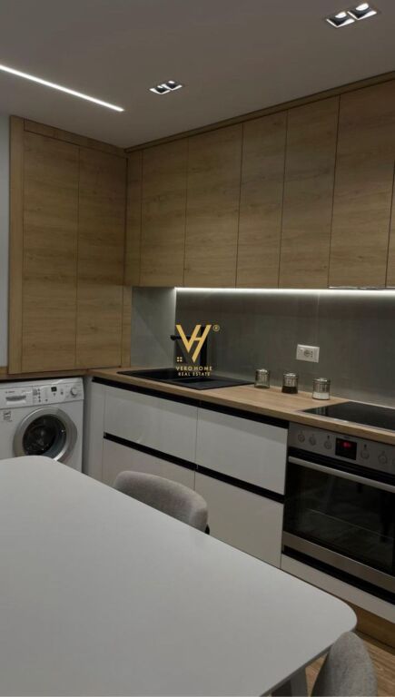 JEPET APARTAMENT 1+1+BLK ME QERA TE BLLOKU 80.000 LEKE