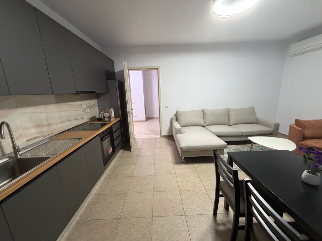 1+1,furnished train station,650 thousand leke