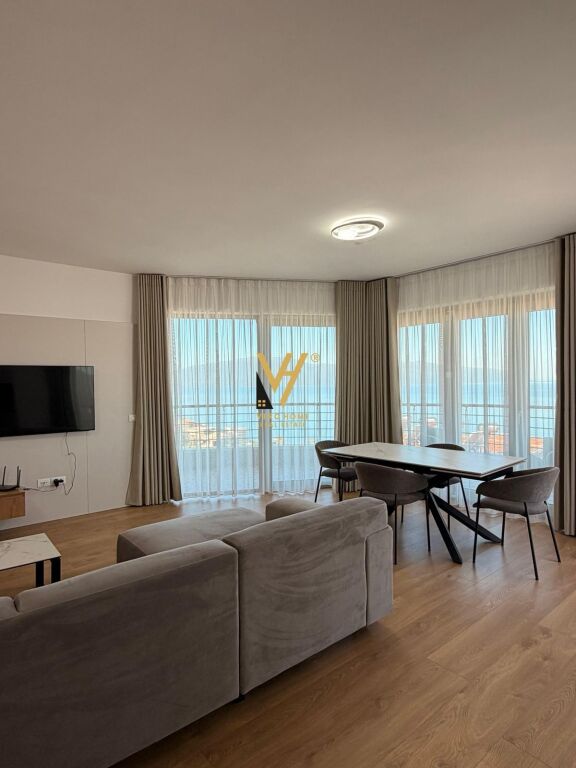 JEPET APARTAMENT 2+1+2+BLK ME QERA NE VLORE 1.500 EURO