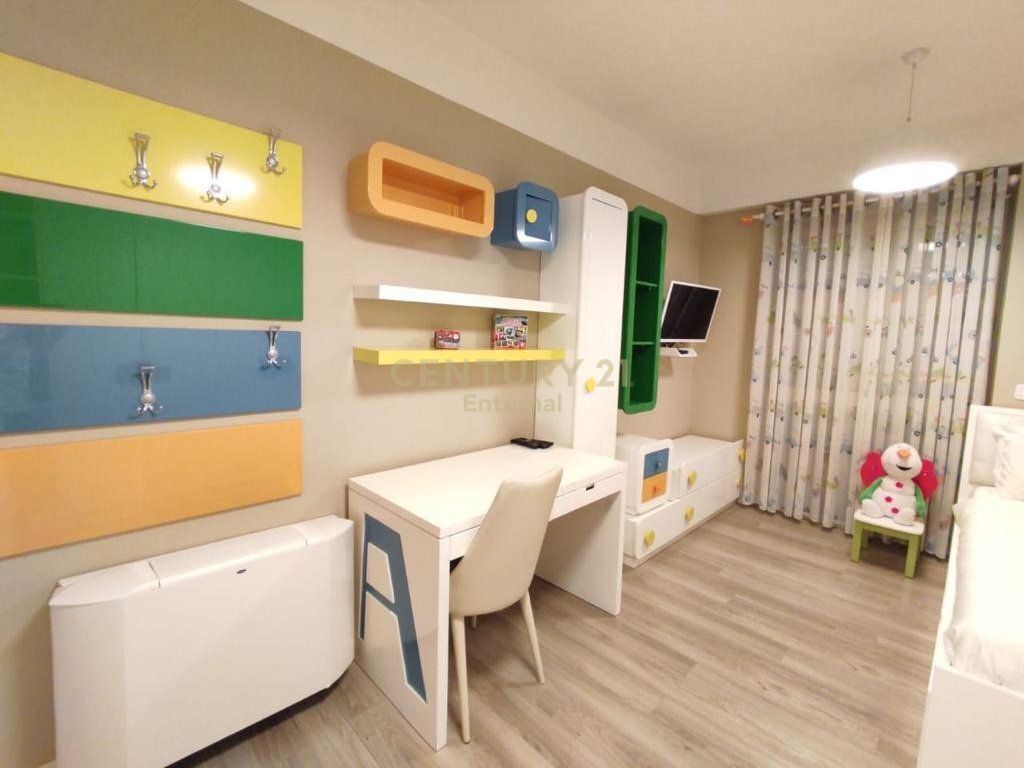 For rent 3+1+2 apartment with parking space at Nobis.