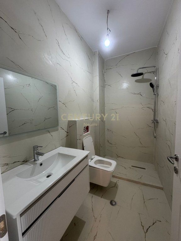 Appartamento 2+1 in vendita su Bulevardi Ri Astir. 120.000 € Superficie totale 118m2