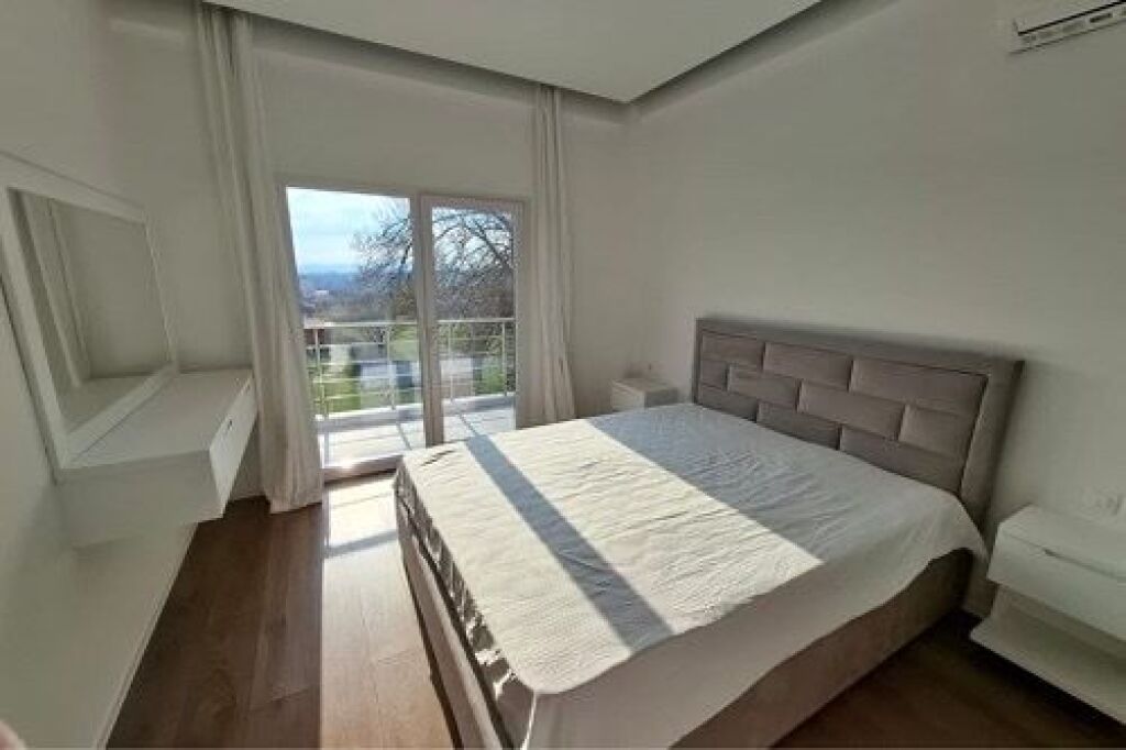 Apartament 3+1, Babrru!