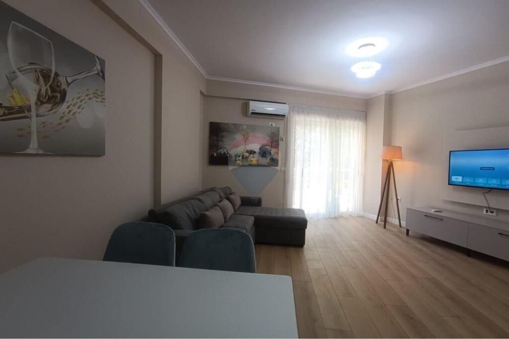 Shitet apartament 2+1 ne Don Bosko.